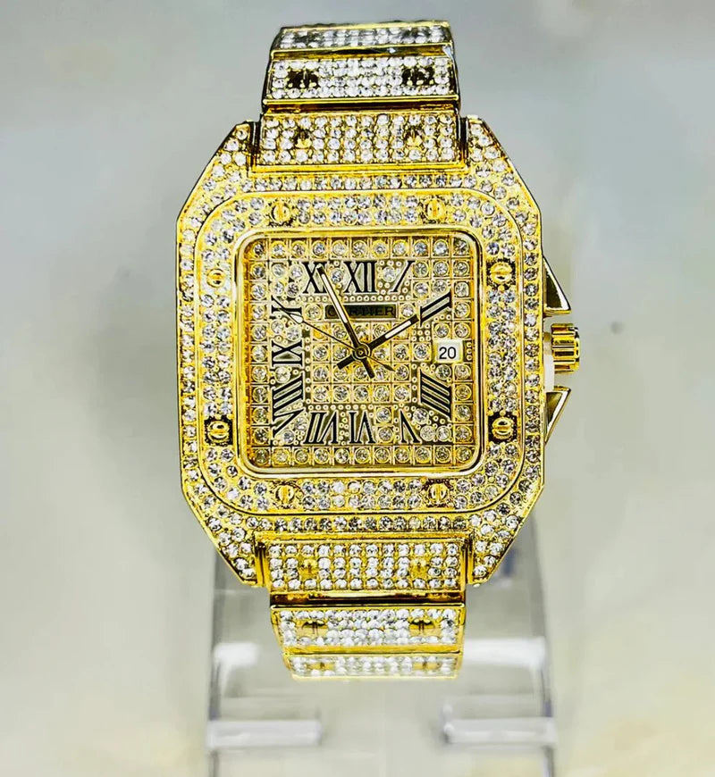 Women Zyvoura gold fashion watch with a sleek round face and elegant bracelet band, showcasing sophisticated style.