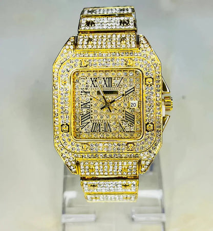 Women Zyvoura gold fashion watch with a sleek round face and elegant bracelet band, showcasing sophisticated style.